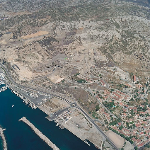 Le site des usines. Vue aérienne prise du sud-est.