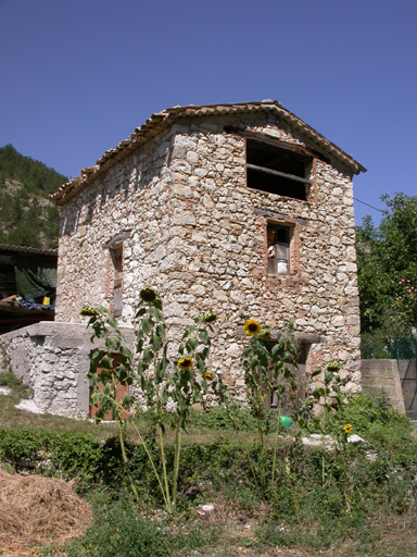 Entrepôt agricole sud. Vue d'ensemble prise du sud-ouest.