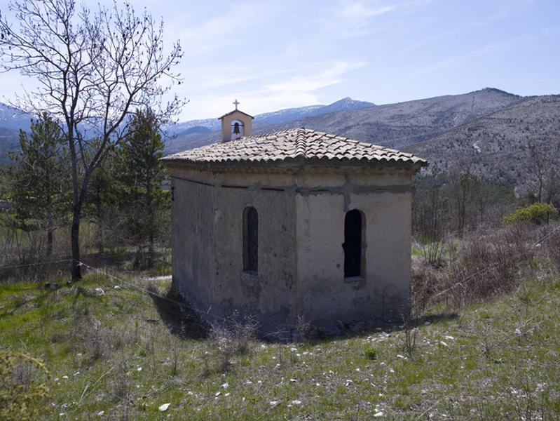 Vue du chevet depuis le nord.