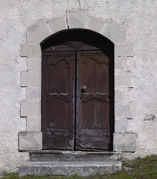 Détail de la façade ouest : porte.