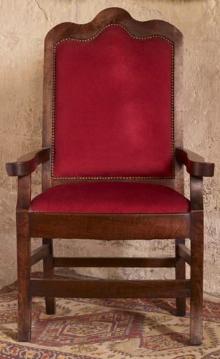 Fauteuil de célébrant.