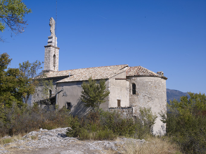 Vue d'ensemble prise du sud-est.