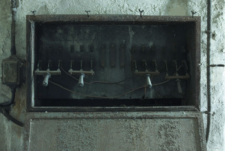 Un panneau éléctrique.