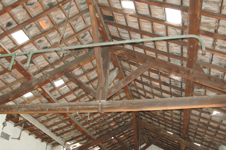 Détail de la charpente de la halle d'extraction.