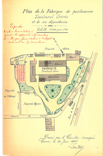 4. - Grasse - Altitude 300 mètres - Midi. Le bâtiment d'extraction dans sa première forme.