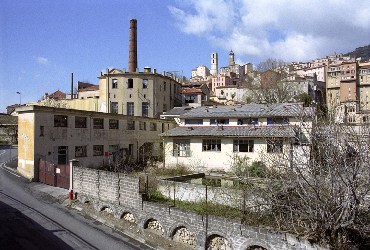 Le bâtiment d'extraction avant démolition.