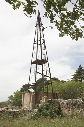 Eolienne. Vue prise du sud.