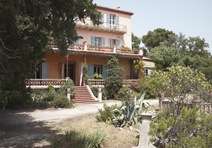 Façade antérieure.
