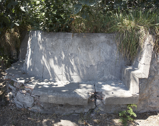 Banc en rocaille.