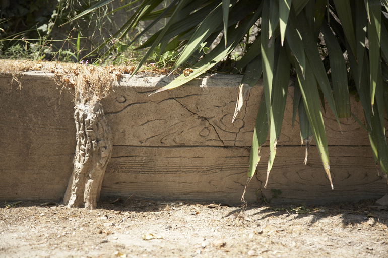 Bordure de massif en rocaille.