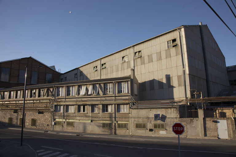 L'atelier vu de la place des Mouissèques.