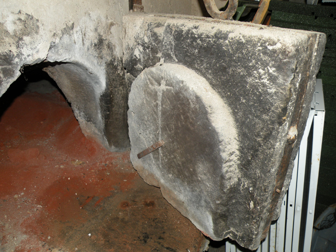 Partie intérieure de la porte du four.