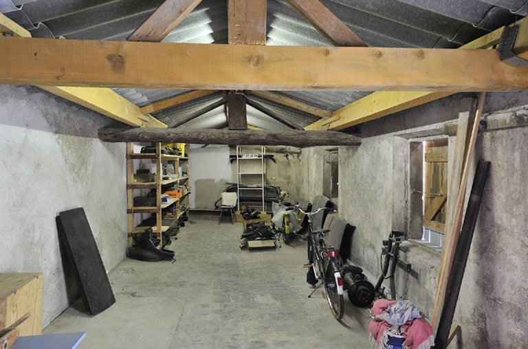 Autre atelier situé au second niveau de la halle parallèle à l'avenue Chiris.