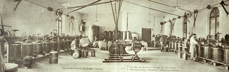 'Roure-Bertrand Fils, Grasse (France) 9-10 La salle des batteuses (lavage des pommades) The room of the 'batteuses' (washing machines).'