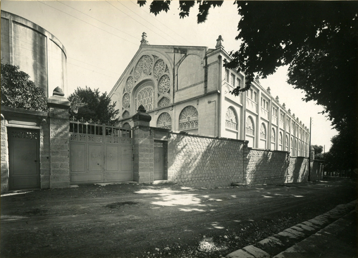 [Vue sud-ouest de la Mosquée.]