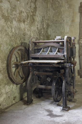 Machine à plier
