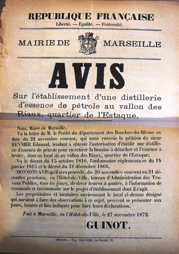 Avis sur l'établissement d'une distillerie d'essence de pétrole au vallon des Riaux quartier de l'Estaque. [Affiche d'enquête commodo-incomodo 27 novembre 1872.]