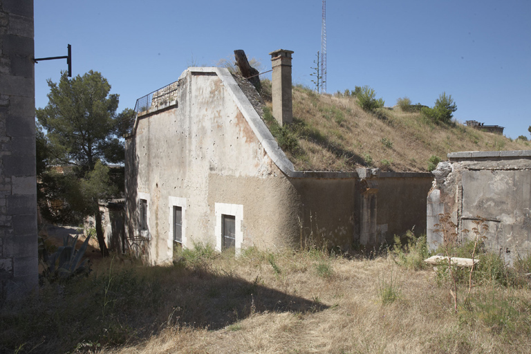 Caserne casematée sous batterie, façades latérale et postérieure, vues du bastion nord-est (5).