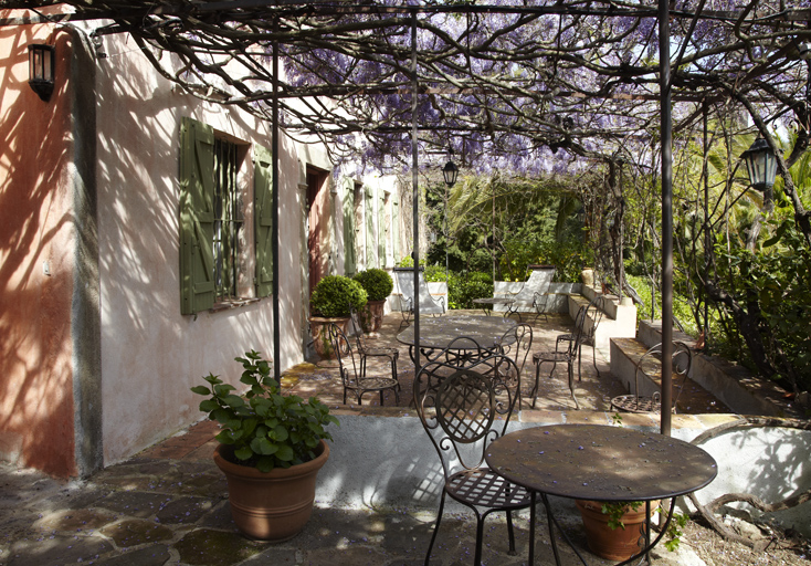 La terrasse prise vers l'est.