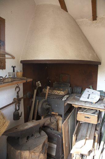 Intérieur de la forge.