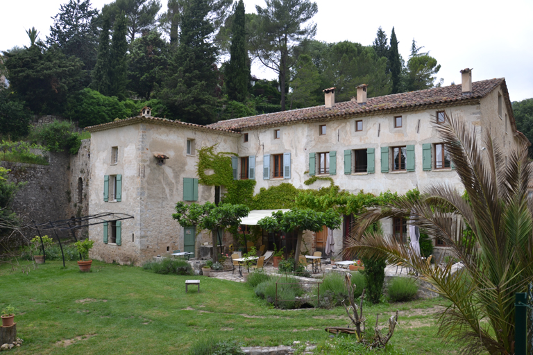 Le moulin pris de l'est.