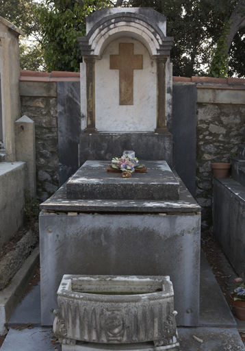 Mur sud-ouest. Concession 75 de 1922. Tombeau des familles Solon-Silvestri.