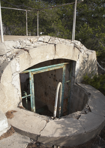 Débouché haut  de l'escalier du souterrain-caverne du poste optique 1905.