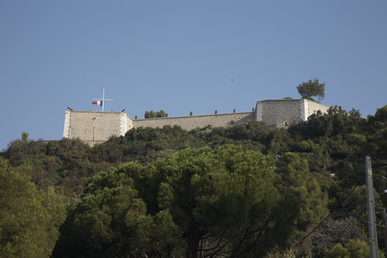 Front latéral ouest, bastions et courtine 4-5, vus de la pointe du cap.