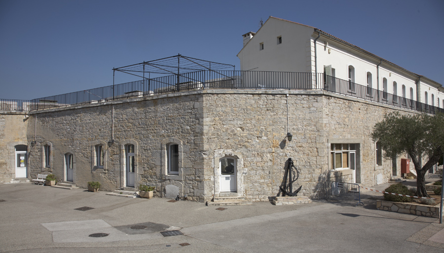 Casemates portant chemin de ronde à l'angle du bastion 4 et de la place d'armes