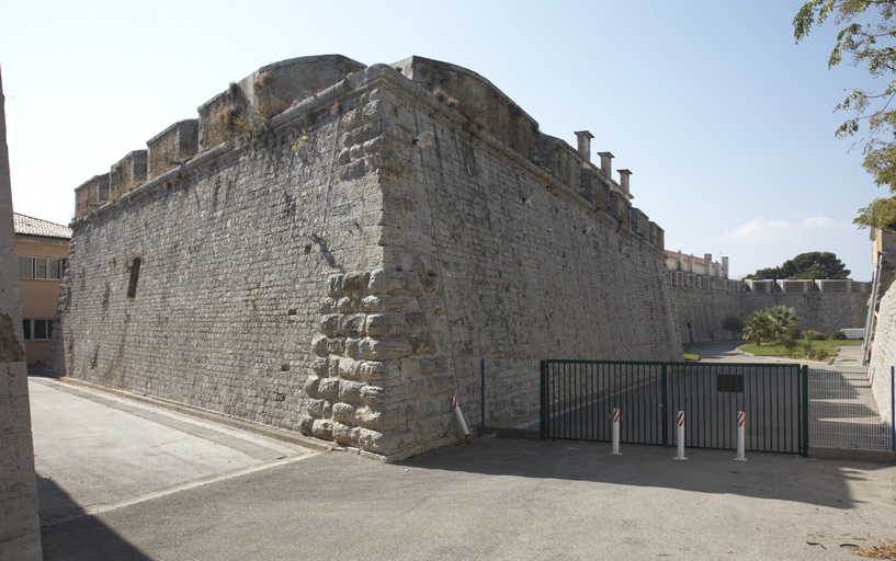 Angle de capitale et face gauche du bastion 1 (nord-est)