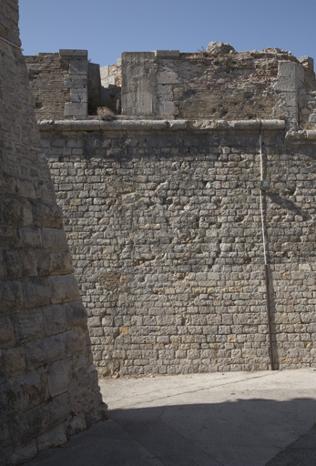 Détail d'élévation de la courtine est.