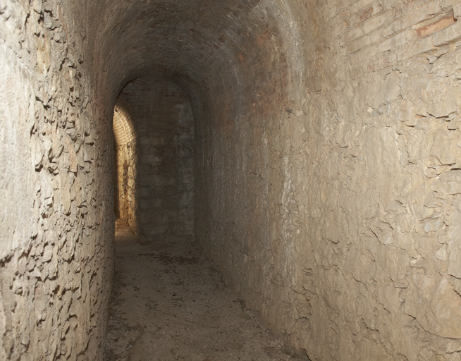 Intérieur de la galerie de contrescarpe du fossé est.