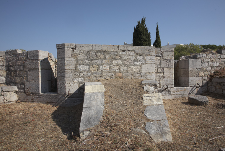 Détail d'embrasures du parapet de la contregarde sud-est.