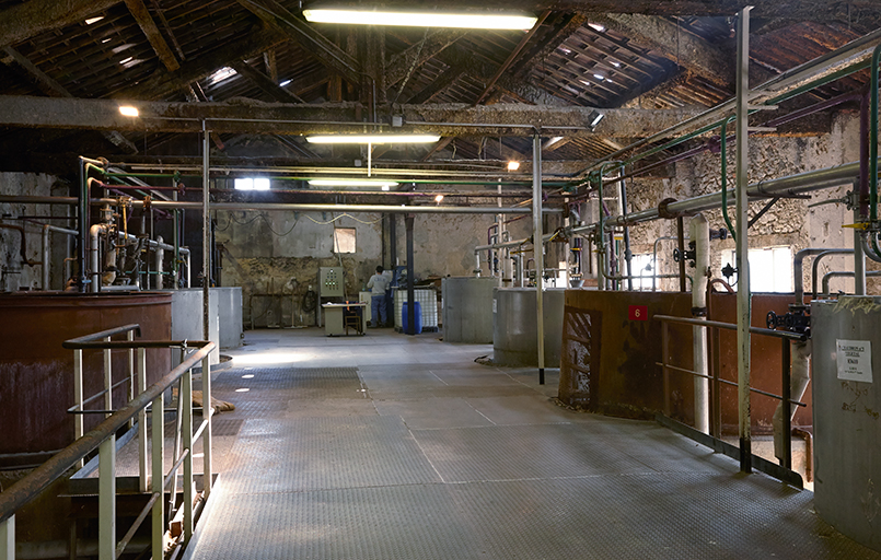 Bâtiment des chaudrons : la mezzanine vue vers l'est.