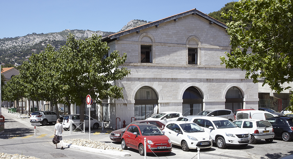 Mur pignon est du bâtiment nord-est.