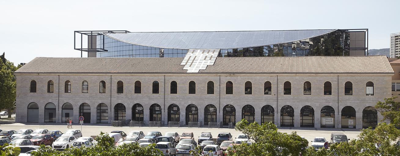 Elévation sur cour du bâtiment ouest.