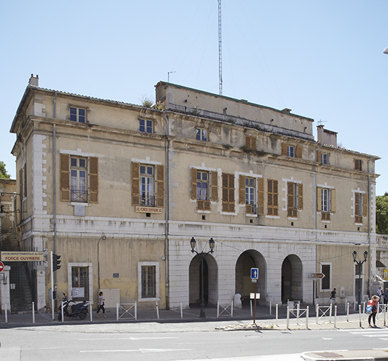Porte d'Italie. Elévation de la façade du pavillon côté ville de la porte d'Italie.
