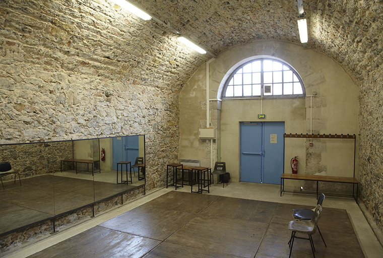 intérieur d'une des casemates, coté revers de la façade .