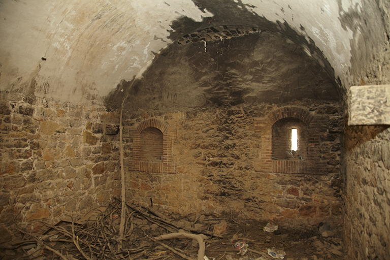Extension Malbousquet. Intérieur d'une des deux casemates crénelées du flanc gauche du bastion 8 .