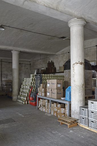 Les voûtes de l'espace central du bâtiment de production.
