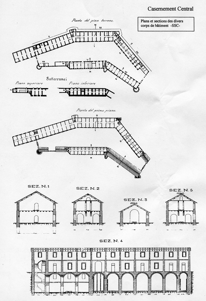 Fascicolo contenente il piano d'insieme [...] del Colle di Tenda [Document contenant le plan d'ensemble [...] du Col de Tende]. Détail : casernement Central, plan et sections des divers corps de bâtiment -SSC-.