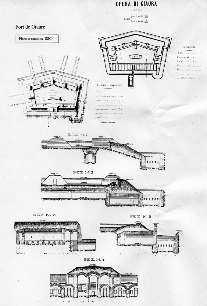 Fascicolo contenente il piano d'insieme [...] del Colle di Tenda [Document contenant le plan d'ensemble [...] du Col de Tende]. Détail : opera di Giaura [plans et sections des magasins et de l'armement du fort de Giaure].