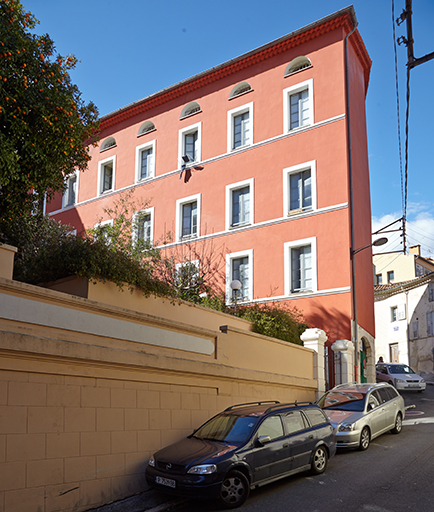Première fabrique de la parfumerie Chiris.