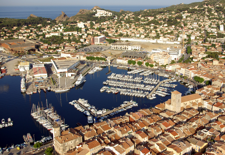 Vue aérienne du bassin du Port-vieux de La Ciotat.