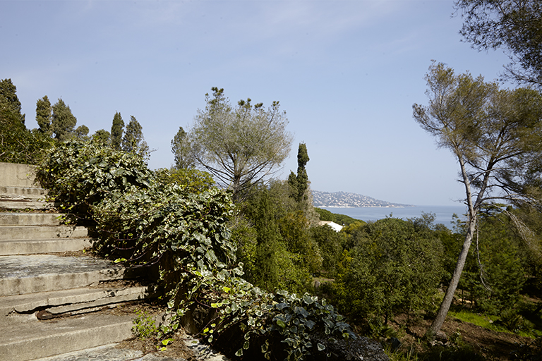 Escalier amenant au belvédère.