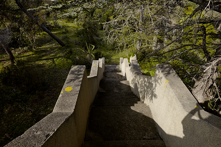 Escalier du château d'eau-belvédère. Vue prise de la terrasse.
