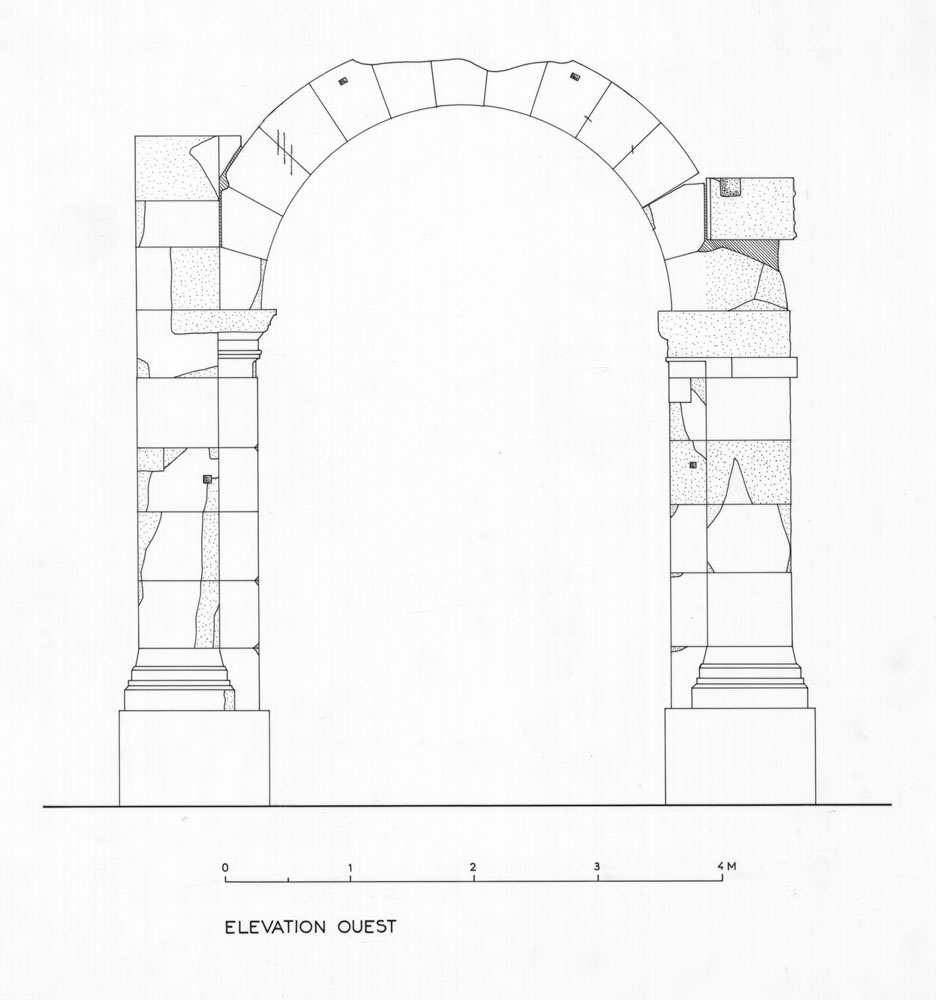 Édifice non identifié dit arc antique ; évêché