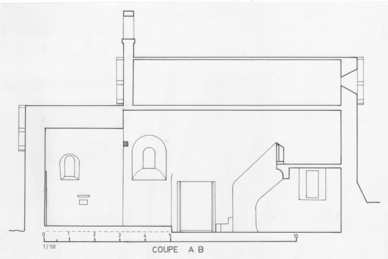 Coupe AB. ; Ville Basse, chapelle Saint-Jean-Baptiste : Plan, coupe AB.