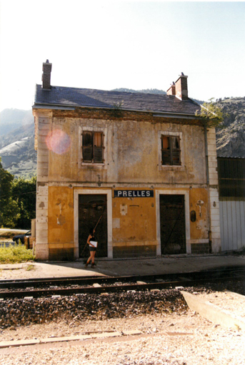 Bâtiment voyageurs, élévation sur le quai.