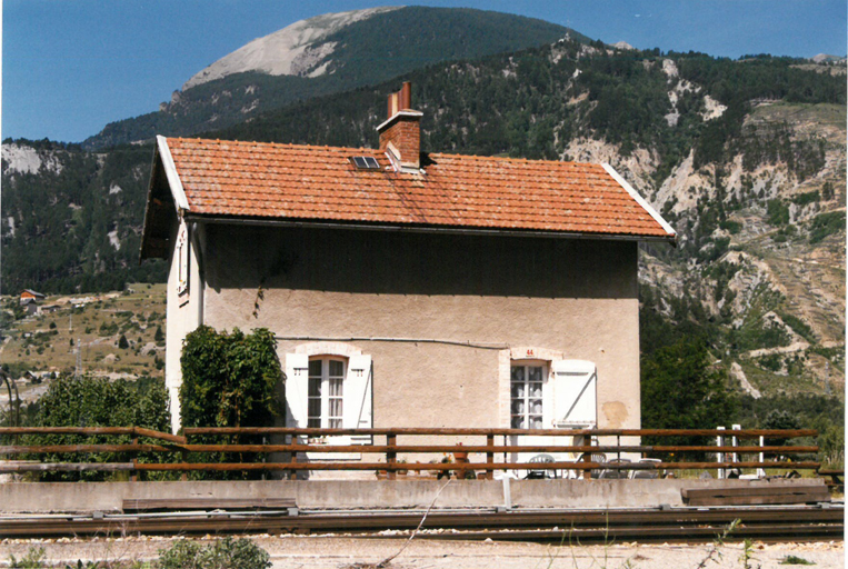 Maison de garde-barrière.